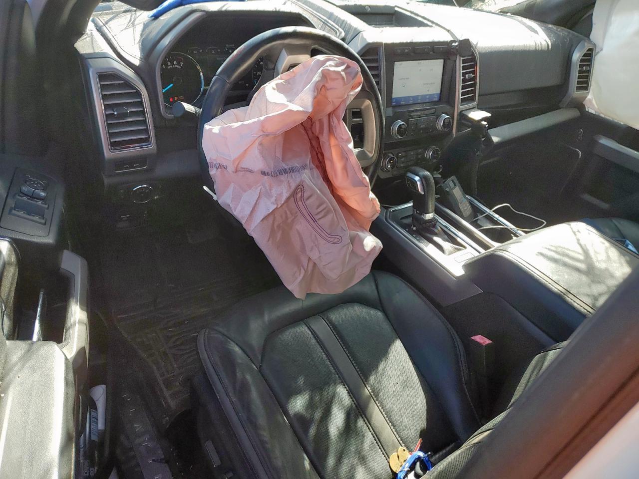 Ford F-150 Supercrew Image 6