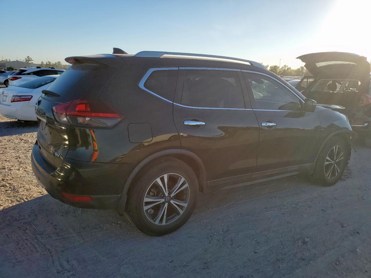 Nissan Rogue S Image 11