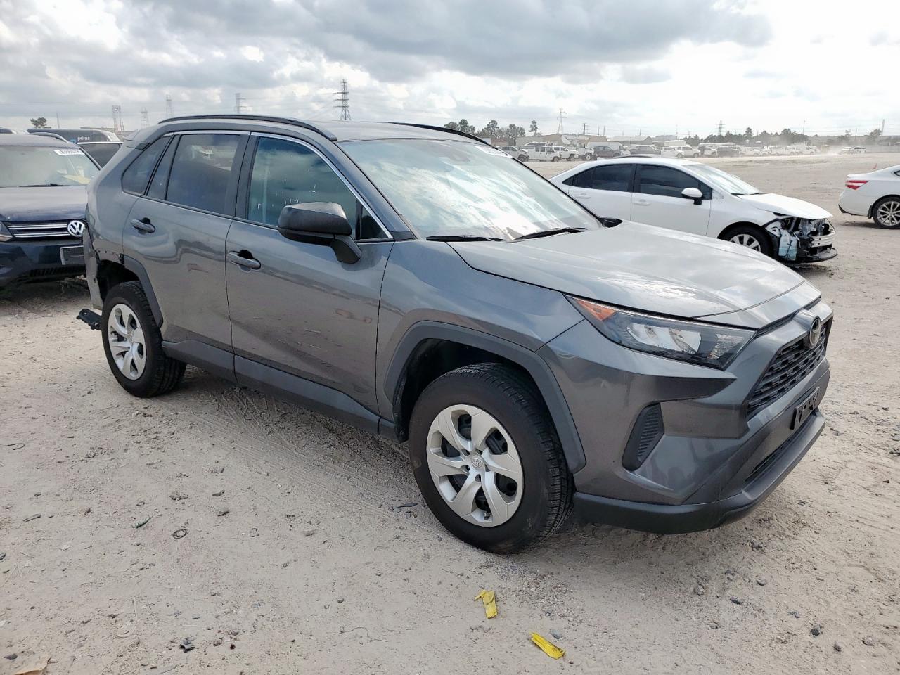 Toyota RAV4 Le Image 6
