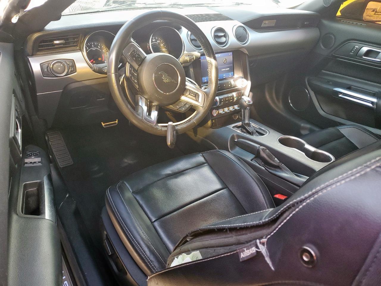 Ford Mustang Image 10