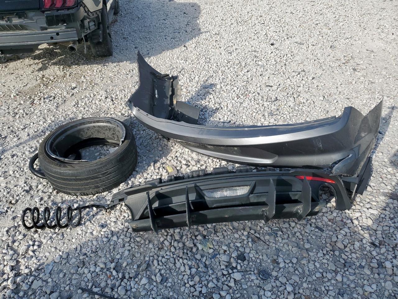 Ford Mustang Image 11