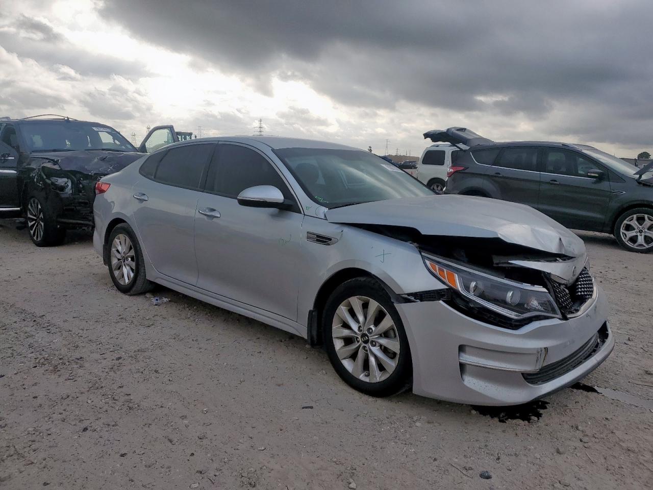 Kia Optima Ex Image 3