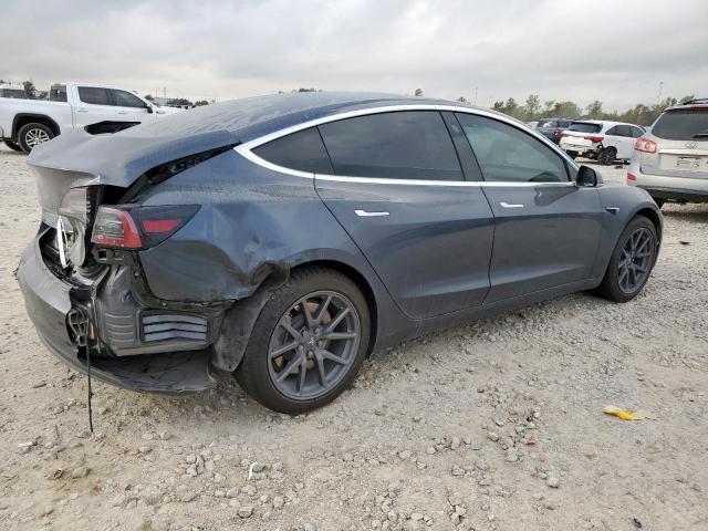 Tesla Model 3 Image 4