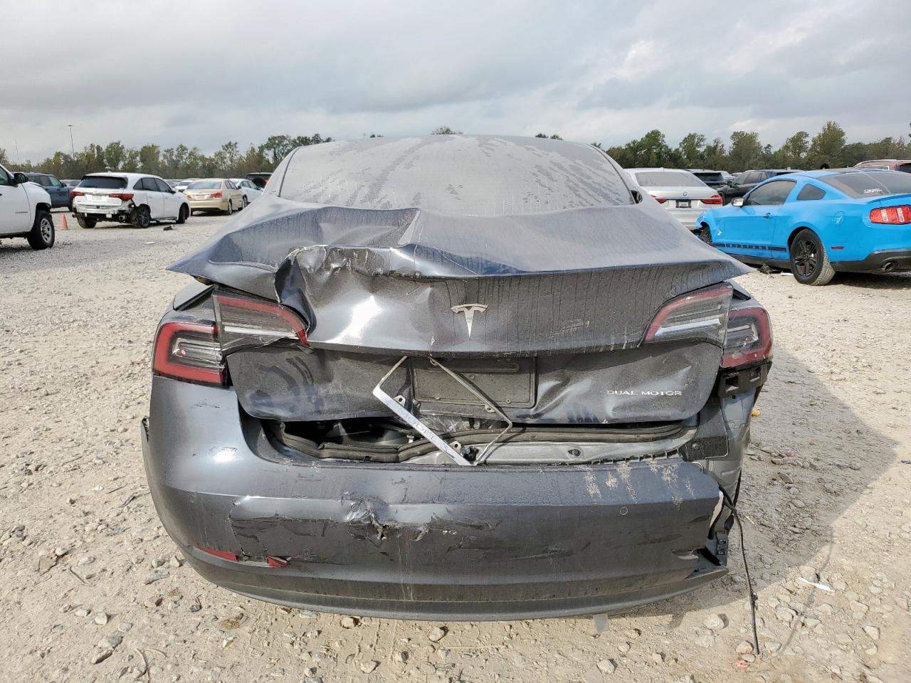 Tesla Model 3 Image 12