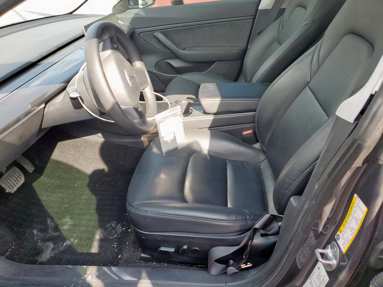 Tesla Model 3 Image 5