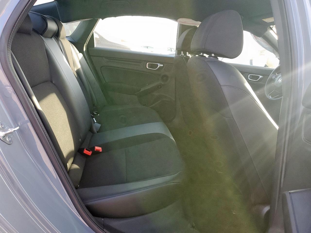 Honda Civic Sport Image 2