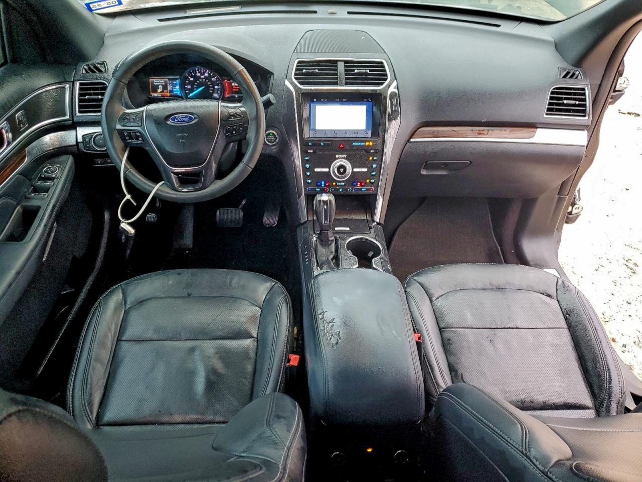 Ford Explorer Limited Image 6