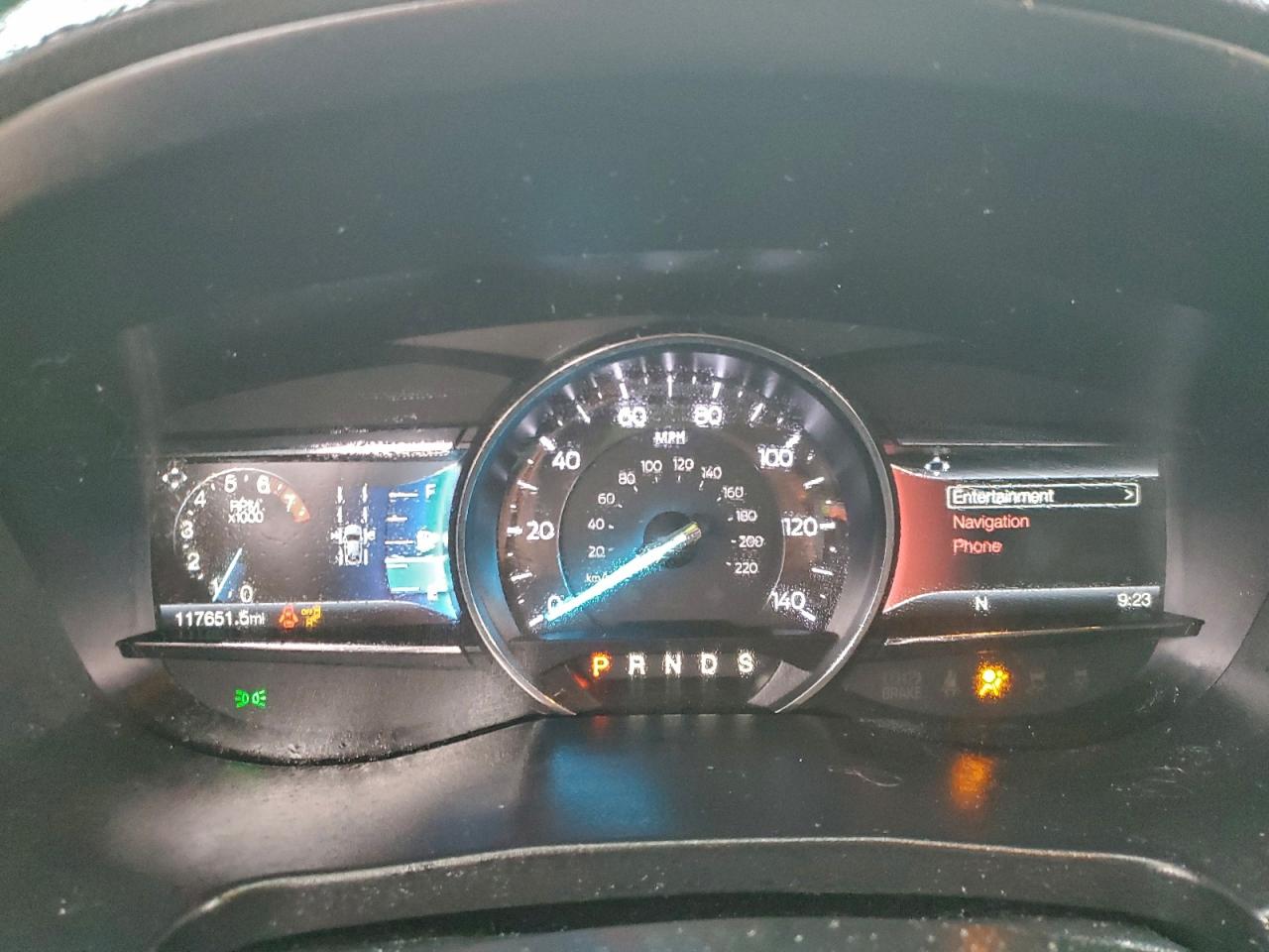 Ford Explorer Limited Image 5