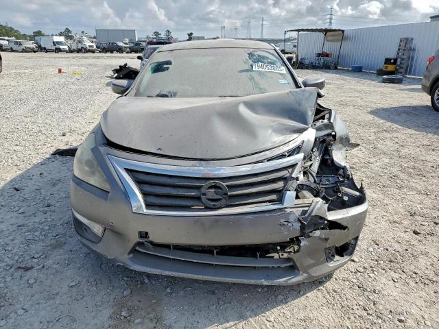 Nissan Altima 2.5 Image 3