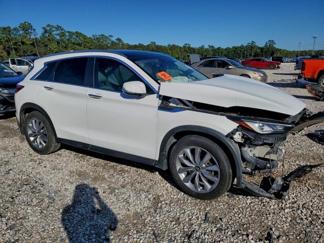 INFINITI Qx Luxe Image 3