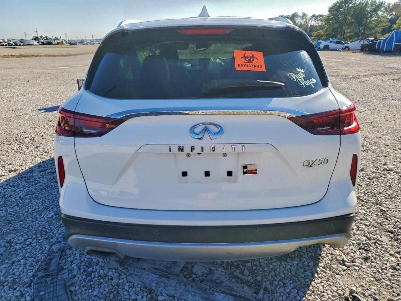 INFINITI Qx Luxe Image 8