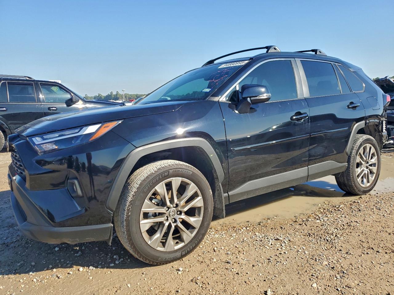 Toyota RAV4 Xle Premium Image 1