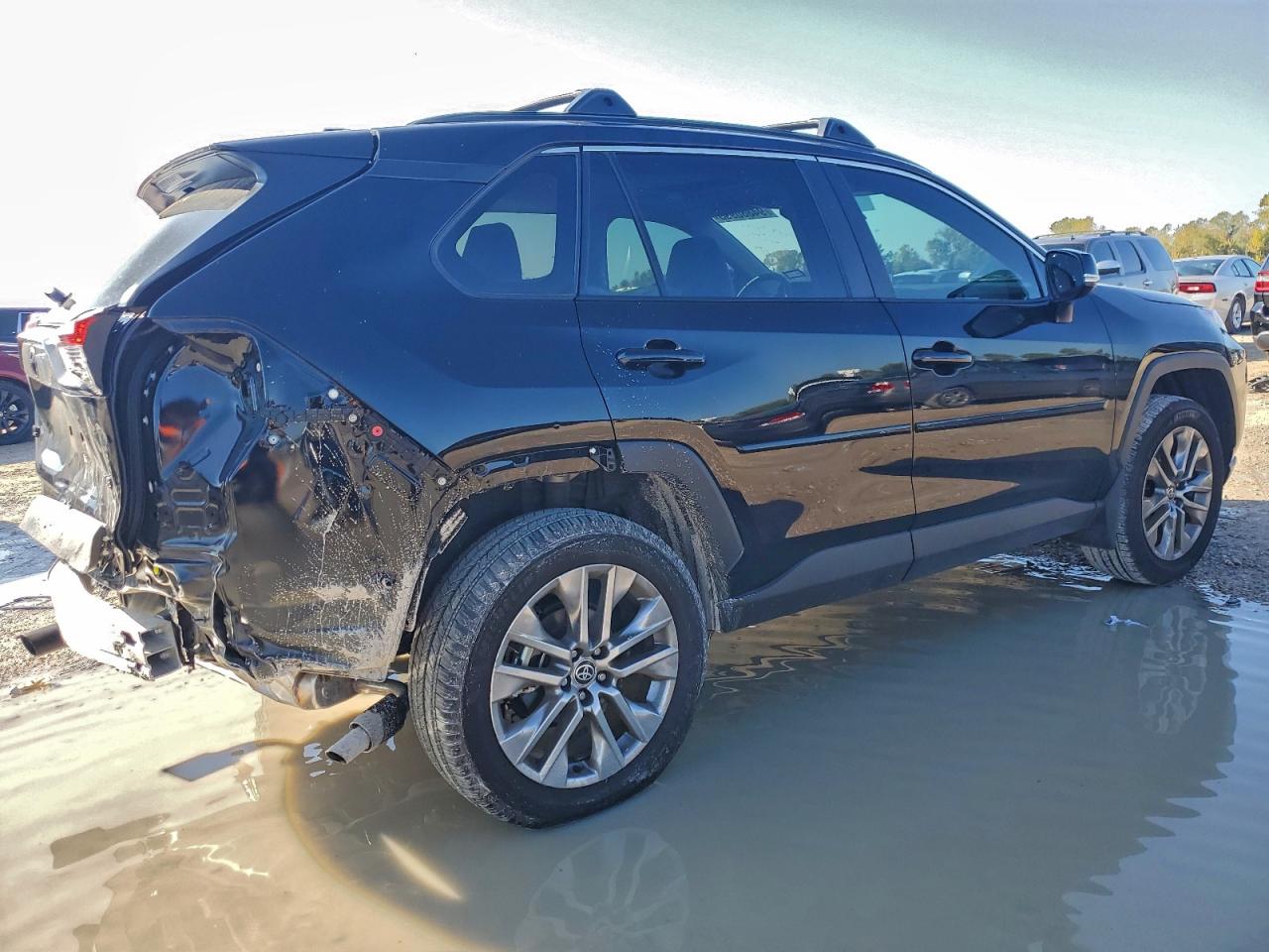 Toyota RAV4 Xle Premium Image 10