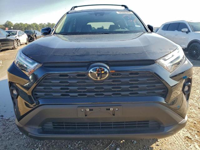 Toyota RAV4 Xle Premium Image 4