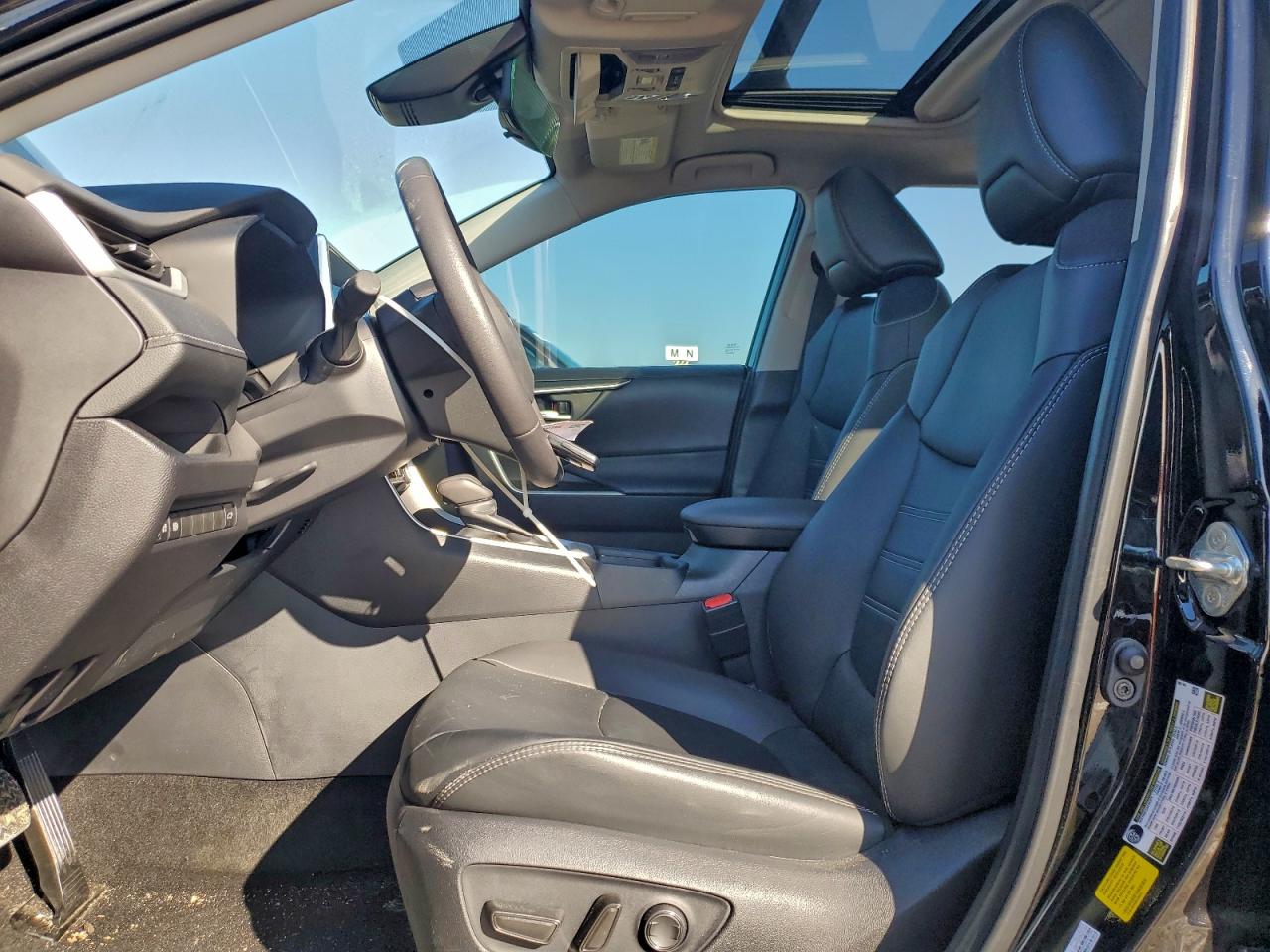 Toyota RAV4 Xle Premium Image 11