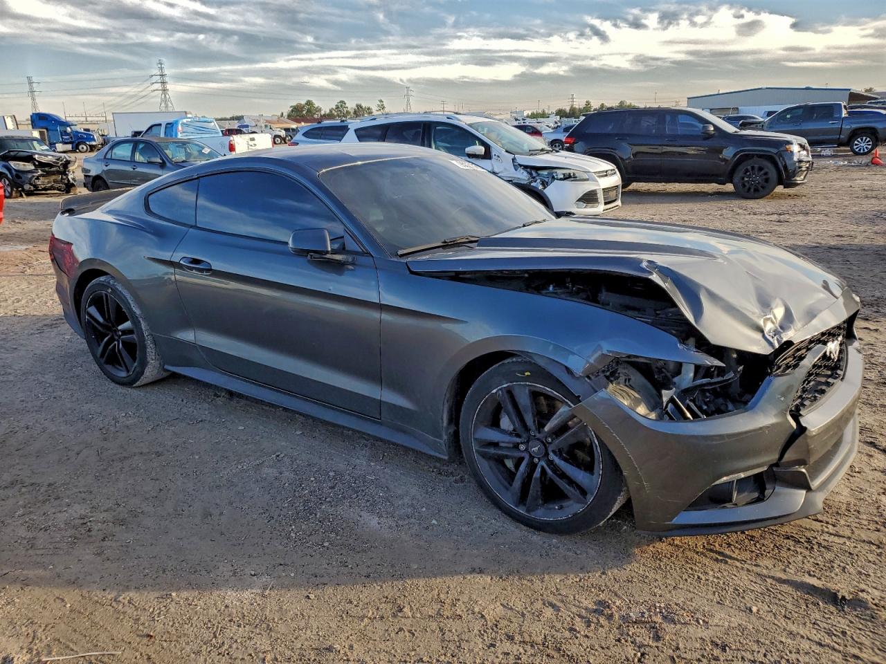 Ford Mustang Image 5