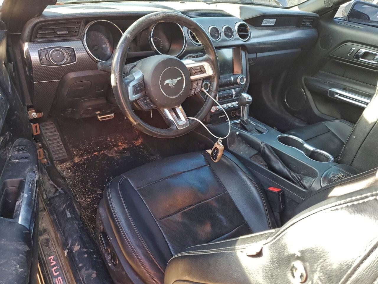 Ford Mustang Image 9