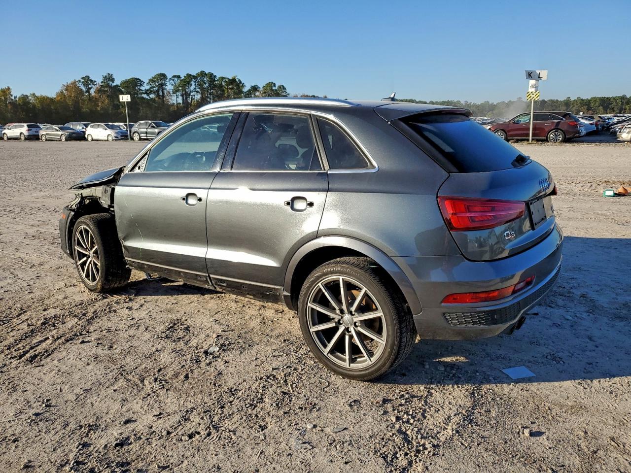 Audi Q3 Premium Plus Image 5