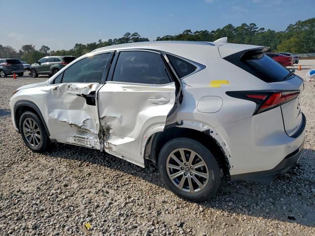 Lexus NX 300 Base Image 6