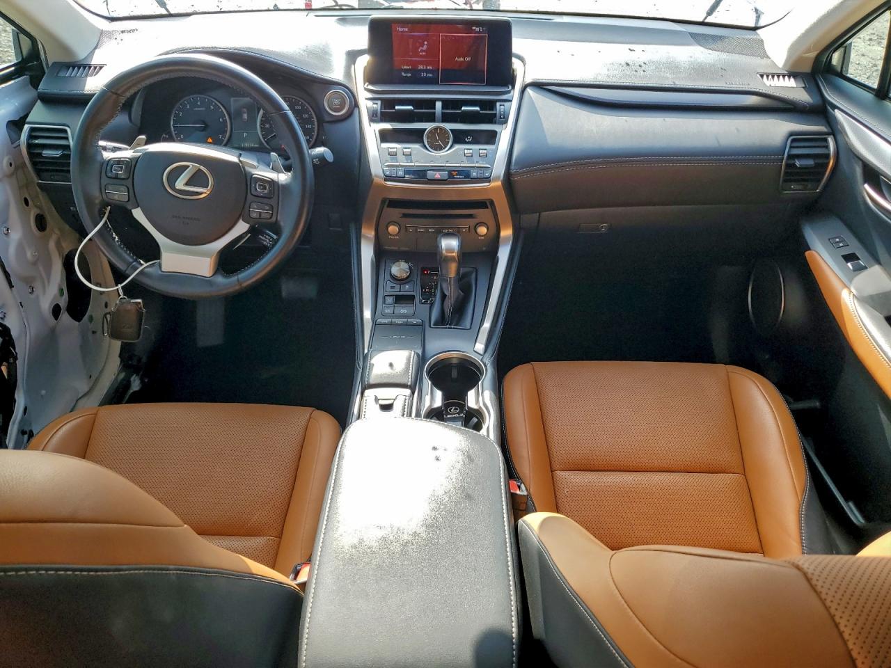 Lexus NX 300 Base Image 5