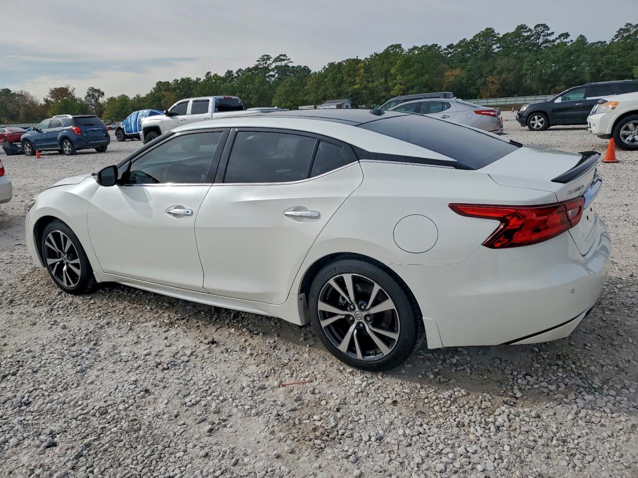 Nissan Maxima 3.5s Image 4