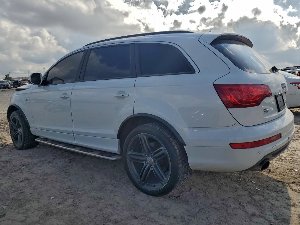Audi Q7 Prestige Image 2