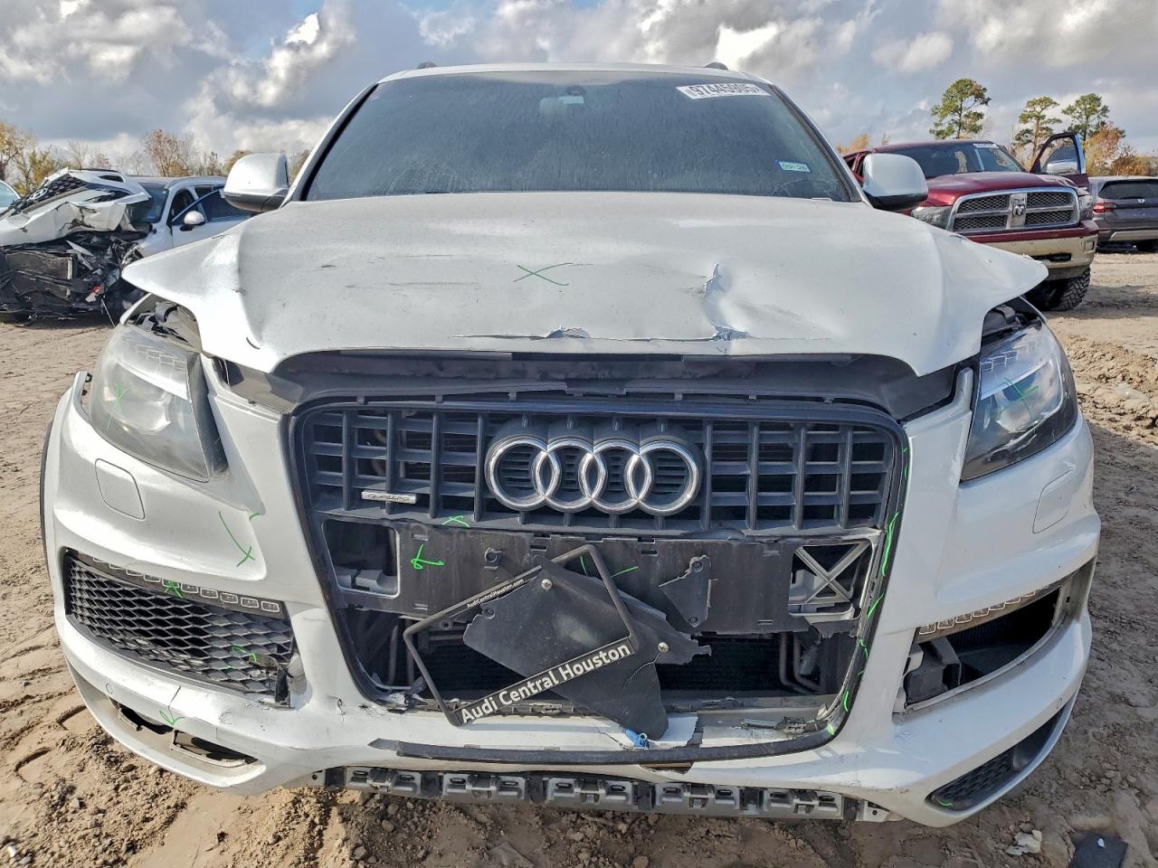 Audi Q7 Prestige Image 11