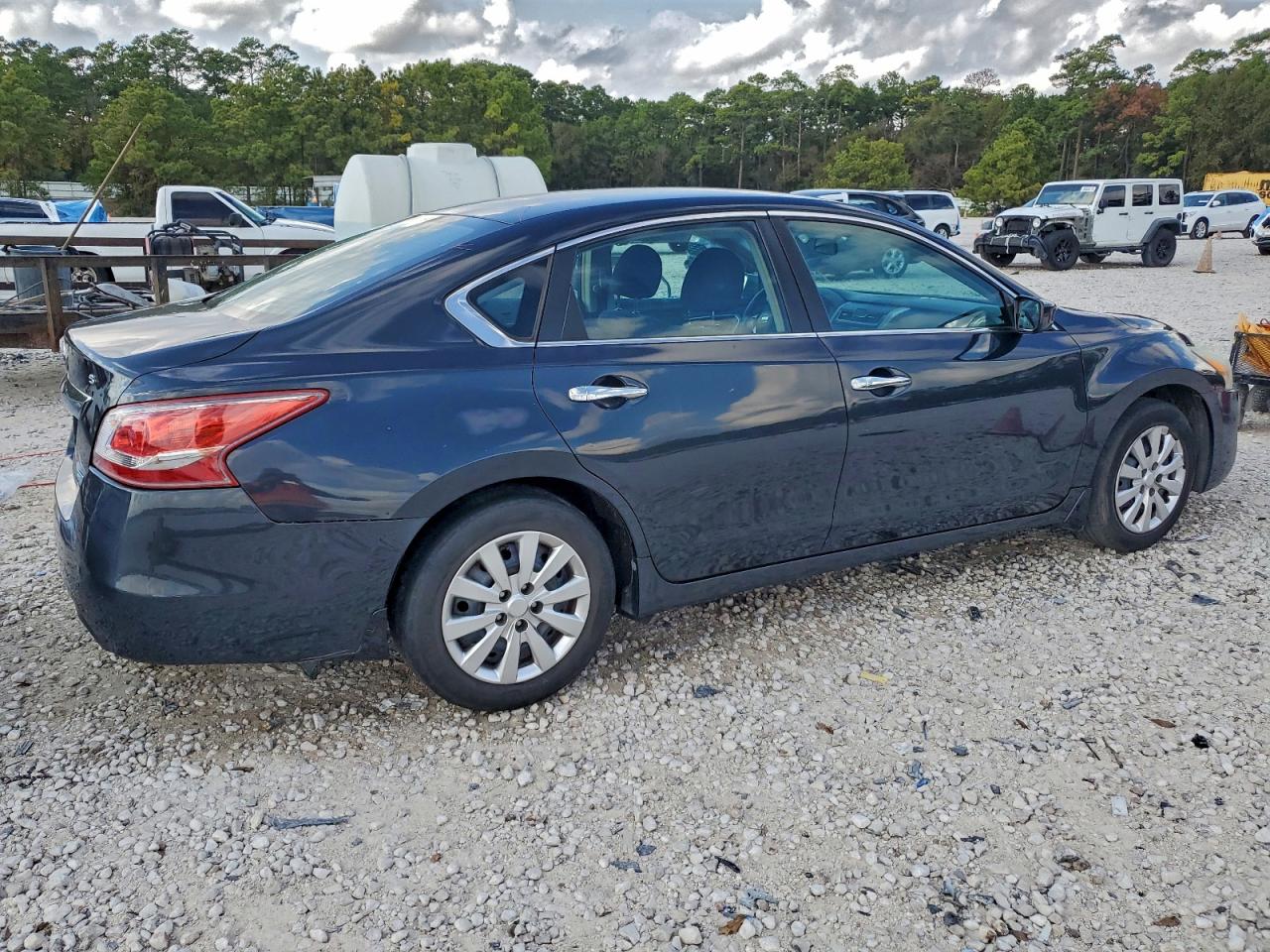 Nissan Altima 2.5 Image 8