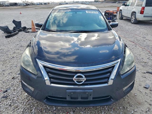 Nissan Altima 2.5 Image 9