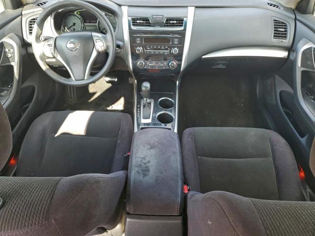 Nissan Altima 2.5 Image 4