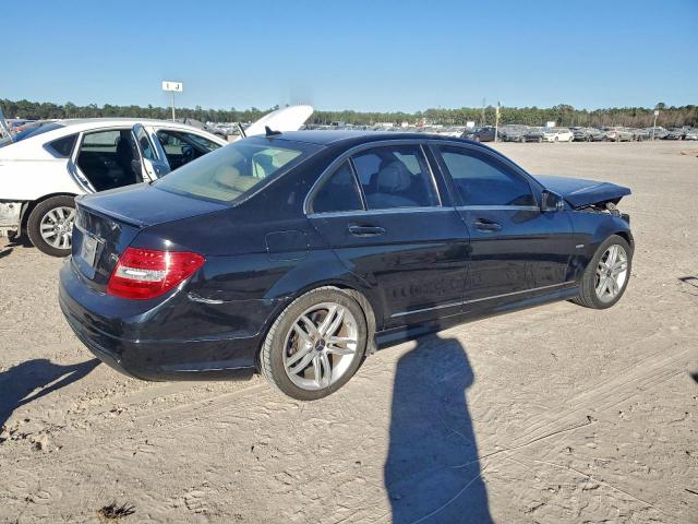 Mercedes-Benz C-Class 250 Image 9