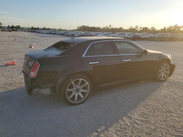 Chrysler 300 Limited Image 13