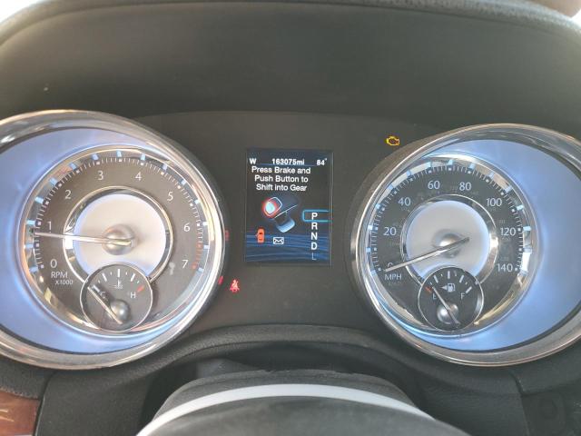 Chrysler 300 Limited Image 10