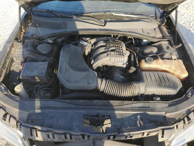 Chrysler 300 Limited Image 12