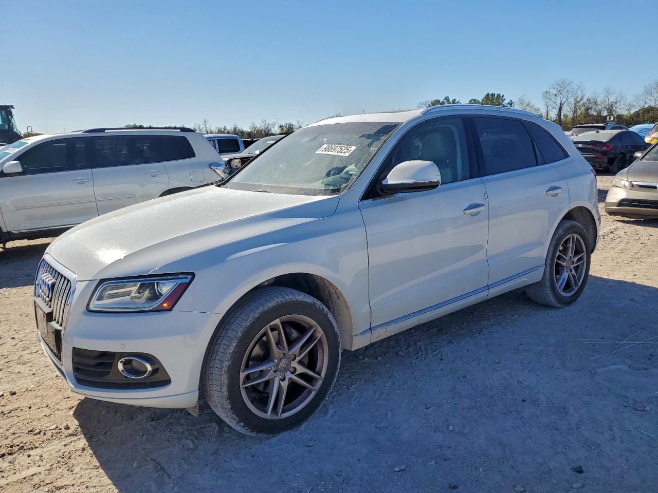 Audi Q5 Premium Plus Image 1