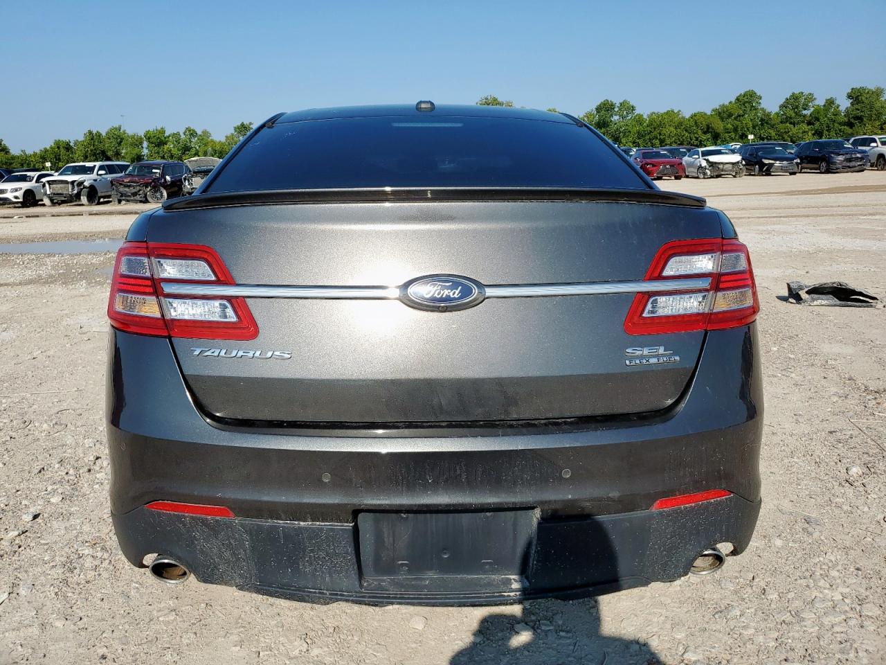 Ford Taurus Sel Image 8