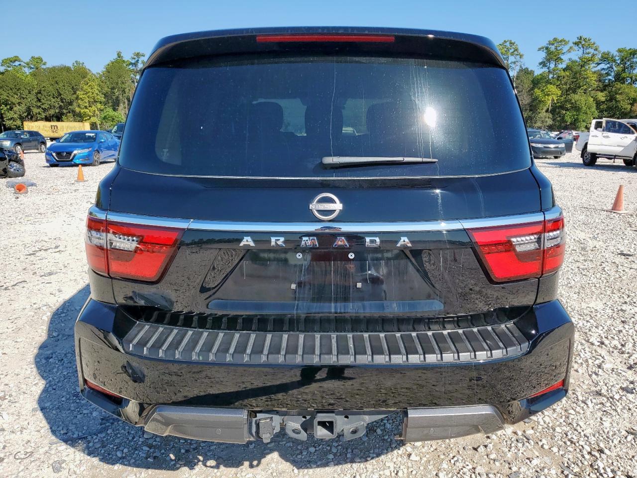 Nissan Armada Sv Image 11