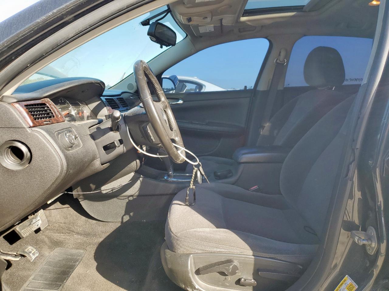 Chevrolet Impala Lt Image 6