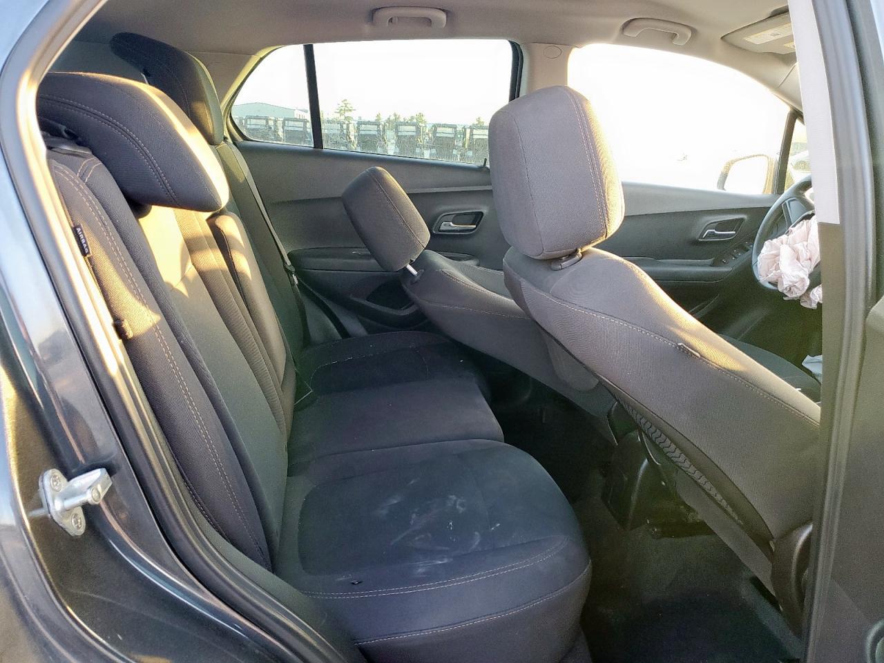 Chevrolet Trax Ls Image 9