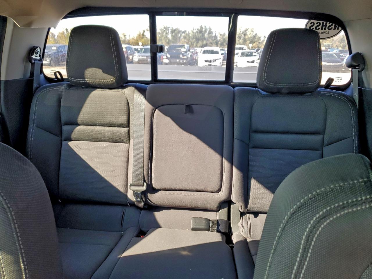 Nissan Frontier S Image 13