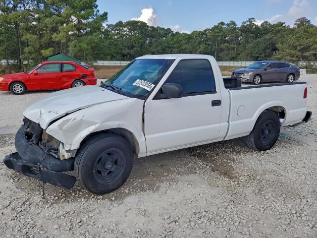  Salvage Chevrolet S-10
