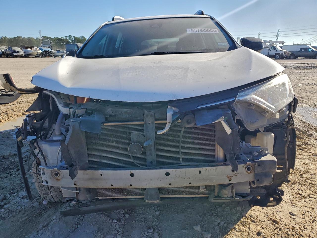 Toyota RAV4 Le Image 6