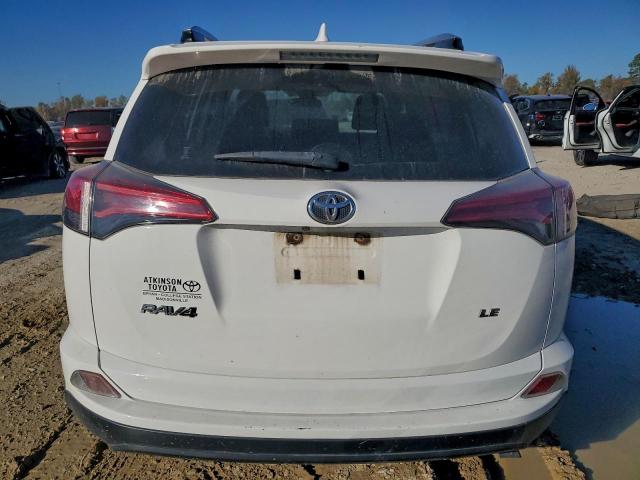 Toyota RAV4 Le Image 2