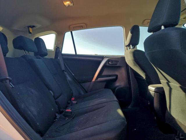 Toyota RAV4 Le Image 13