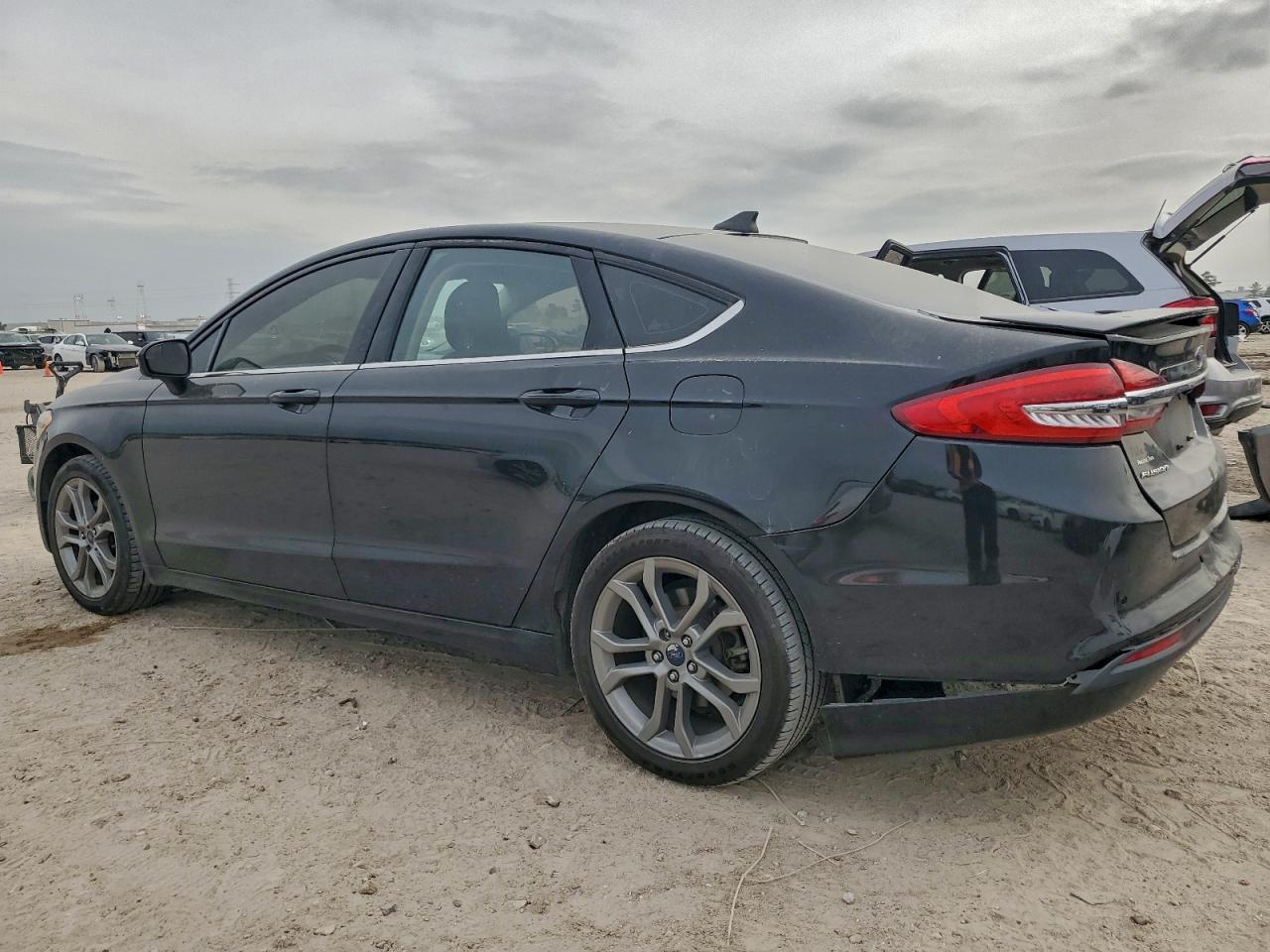 Ford Fusion Se Image 10