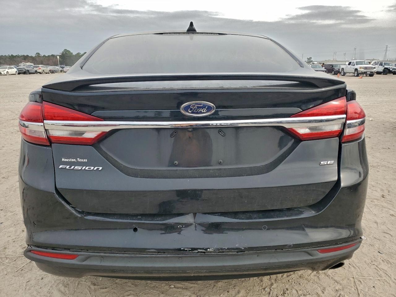 Ford Fusion Se Image 4