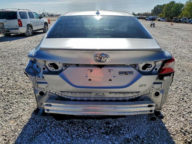 Toyota Camry L Image 8