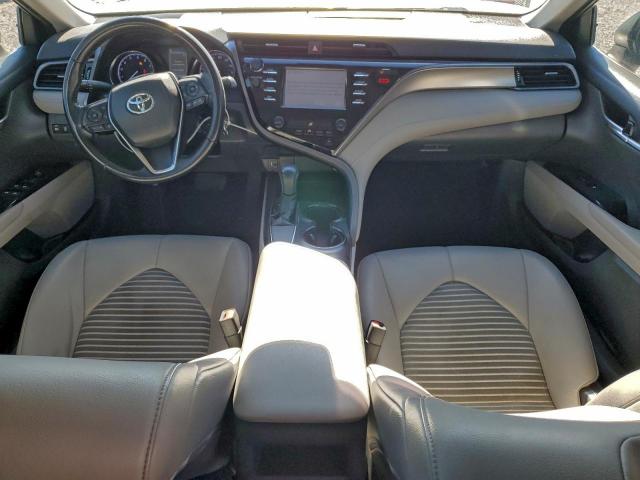 Toyota Camry L Image 3