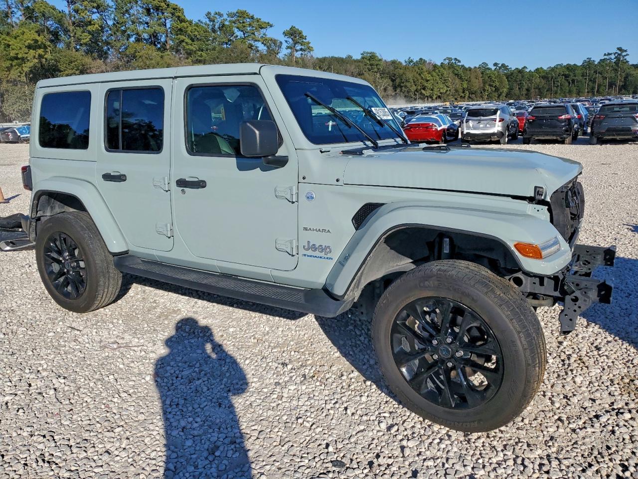 Jeep Wrangler Sahara 4xe Image 10