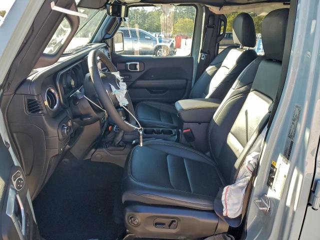 Jeep Wrangler Sahara 4xe Image 6